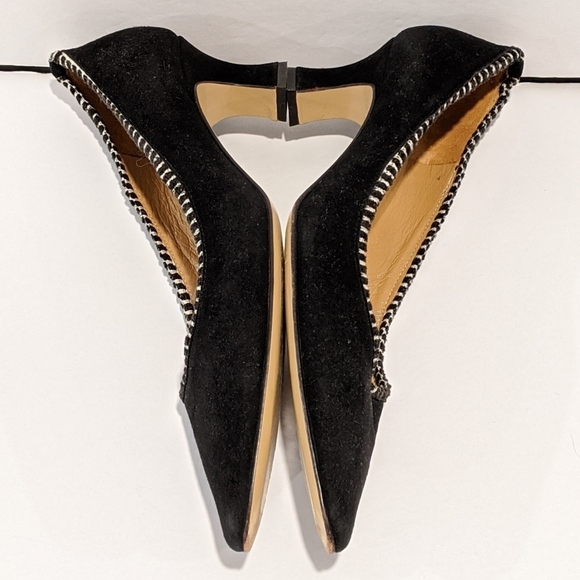 Bruno Magli Black Heels with Tan Interior - Picture 4 of 9